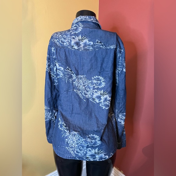 Women’s Vera Moda Button Up Long Sleeve ( small ) - Picture 3 of 4